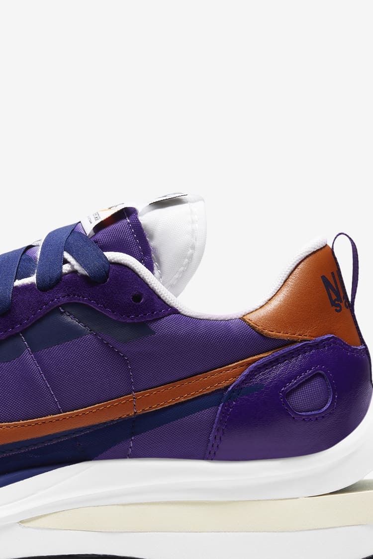 vapor waffle dark iris